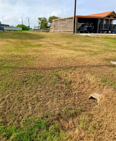 1222 County Road 204, Sargent, TX 77414