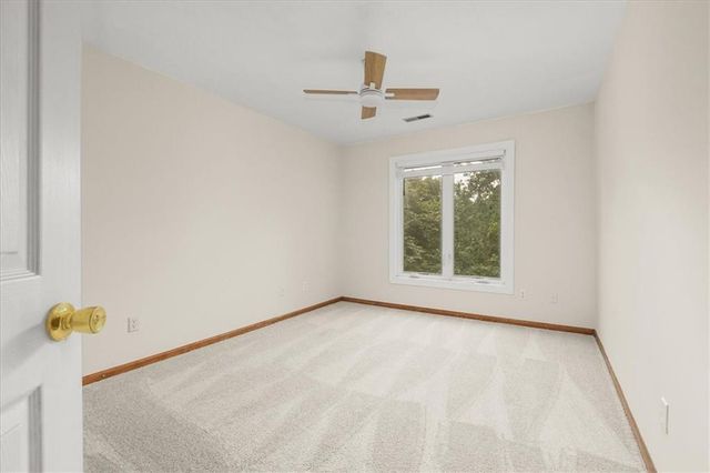 2823 S Stoneridge Drive, Blue Springs, MO 64015