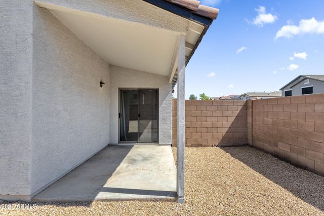 509 E DANIELLA Drive, San Tan Valley, AZ 85140