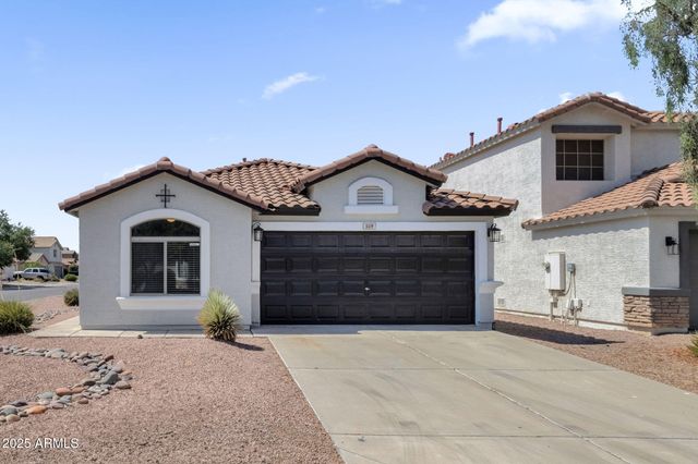 509 E DANIELLA Drive, San Tan Valley, AZ 85140