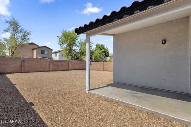 509 E DANIELLA Drive, San Tan Valley, AZ 85140