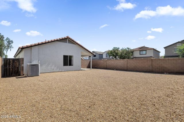 509 E DANIELLA Drive, San Tan Valley, AZ 85140