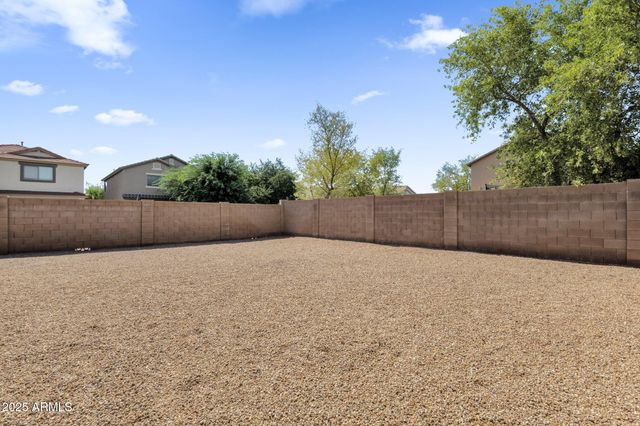 509 E DANIELLA Drive, San Tan Valley, AZ 85140