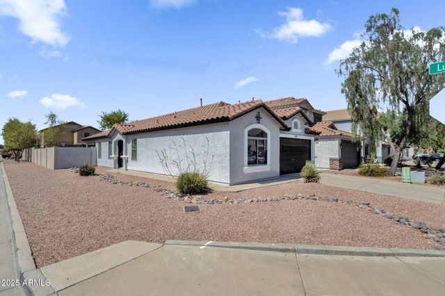509 E DANIELLA Drive, San Tan Valley, AZ 85140