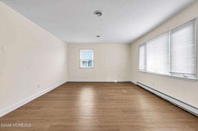 1 Hampshire Road, Toms River, NJ 08757