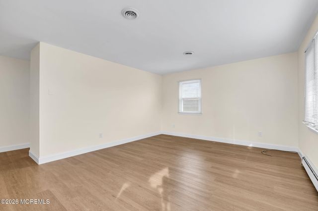 1 Hampshire Road, Toms River, NJ 08757