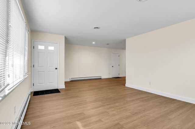 1 Hampshire Road, Toms River, NJ 08757