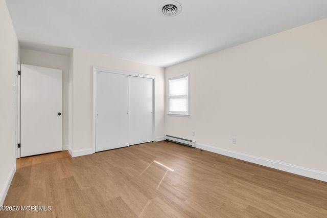 1 Hampshire Road, Toms River, NJ 08757