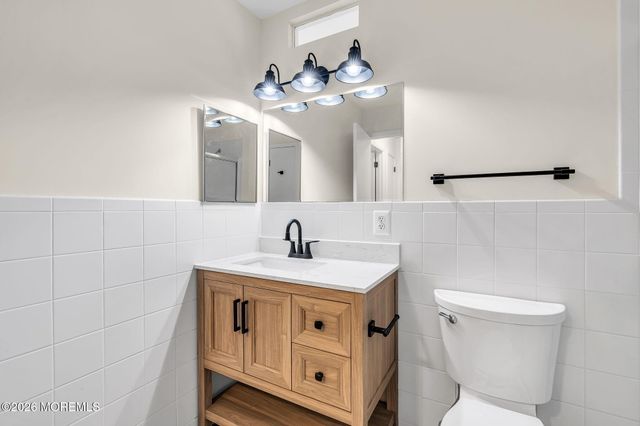 1 Hampshire Road, Toms River, NJ 08757