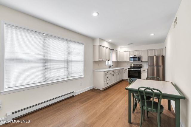 1 Hampshire Road, Toms River, NJ 08757