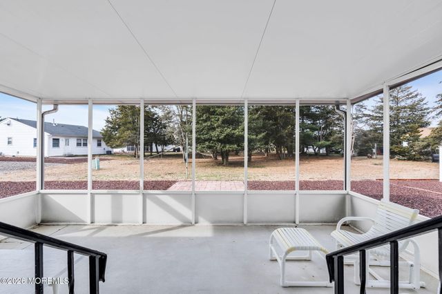 1 Hampshire Road, Toms River, NJ 08757