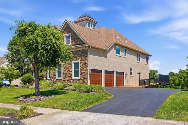 535 CHAMPIONSHIP DR, Harleysville, PA 19438