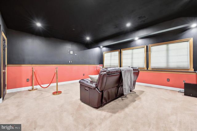 535 CHAMPIONSHIP DR, Harleysville, PA 19438