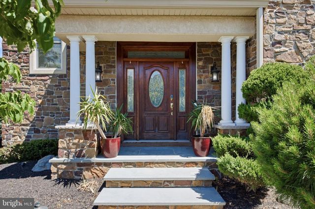 535 CHAMPIONSHIP DR, Harleysville, PA 19438