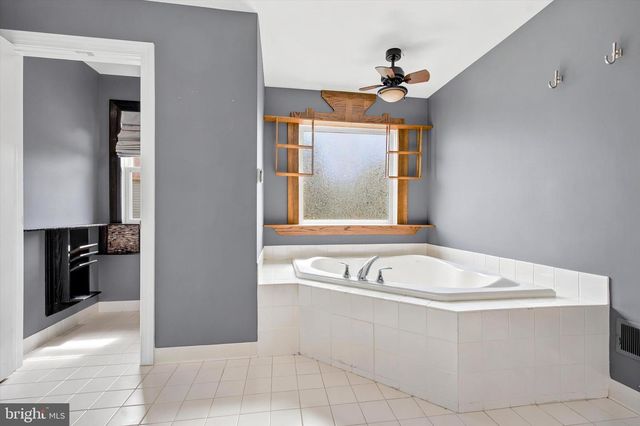 535 CHAMPIONSHIP DR, Harleysville, PA 19438