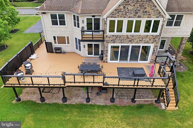 535 CHAMPIONSHIP DR, Harleysville, PA 19438