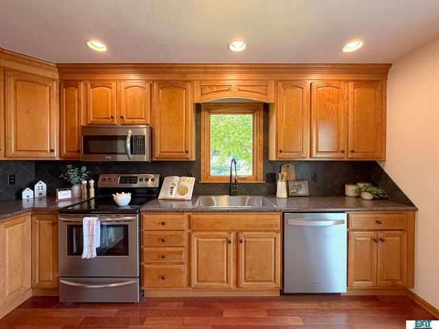 8031 Basswood Court, Lincoln, NE 68506
