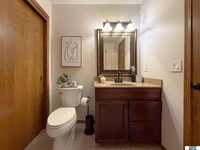 8031 Basswood Court, Lincoln, NE 68506