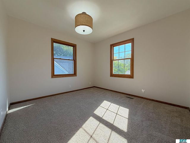 8031 Basswood Court, Lincoln, NE 68506