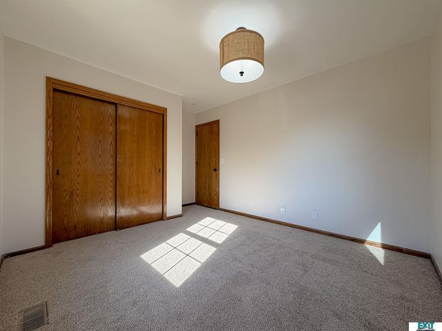 8031 Basswood Court, Lincoln, NE 68506