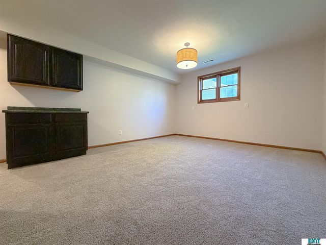 8031 Basswood Court, Lincoln, NE 68506