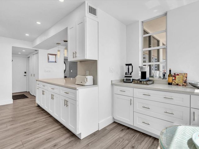 4300 N Ocean Boulevard 7H, Fort Lauderdale, FL 33308