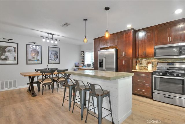 915 Auburndale, Corona, CA 92878