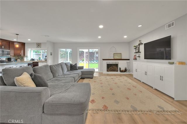 915 Auburndale, Corona, CA 92878