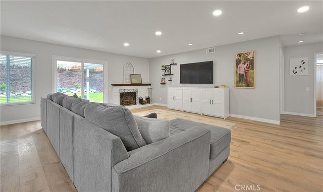 915 Auburndale, Corona, CA 92878