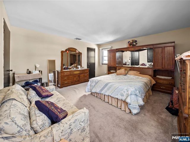 5 Woodland Road, Bloomfield, NJ 07003