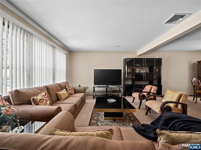 5 Woodland Road, Bloomfield, NJ 07003