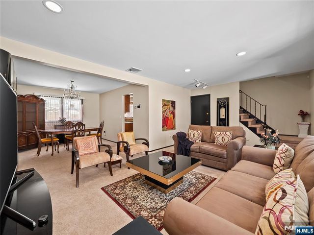 5 Woodland Road, Bloomfield, NJ 07003