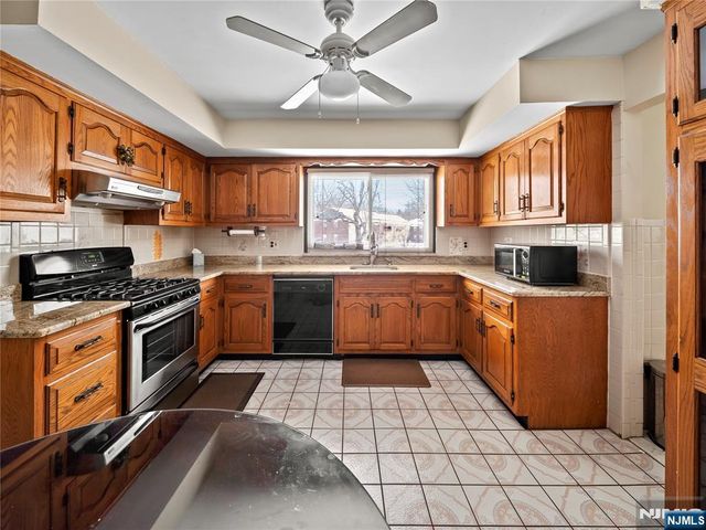 5 Woodland Road, Bloomfield, NJ 07003