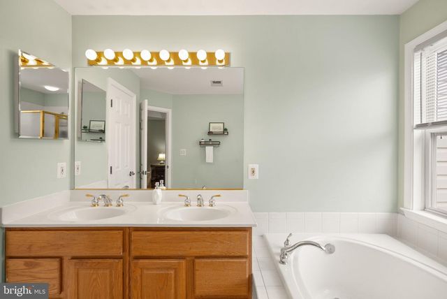 21078 ROAMING SHORES TER, Ashburn, VA 20147