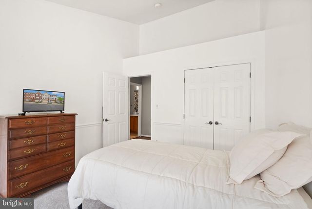 21078 ROAMING SHORES TER, Ashburn, VA 20147