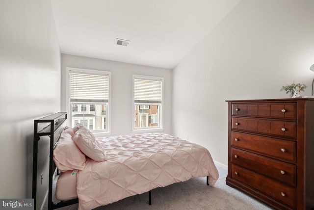 21078 ROAMING SHORES TER, Ashburn, VA 20147