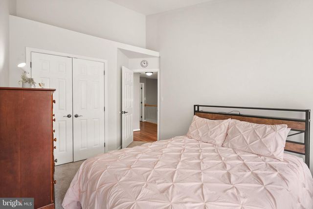 21078 ROAMING SHORES TER, Ashburn, VA 20147