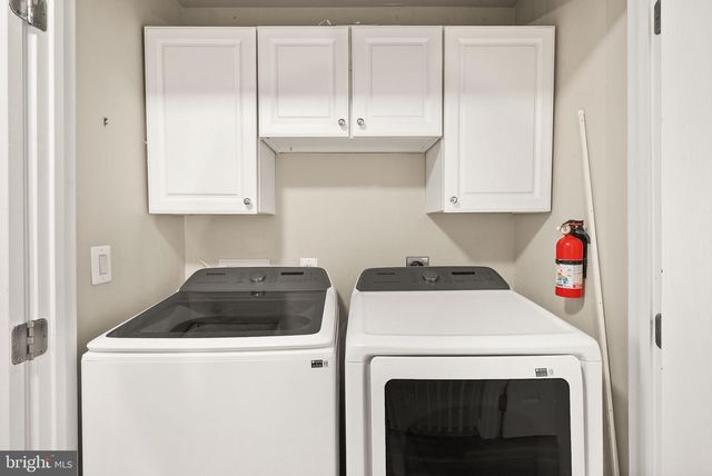 21078 ROAMING SHORES TER, Ashburn, VA 20147
