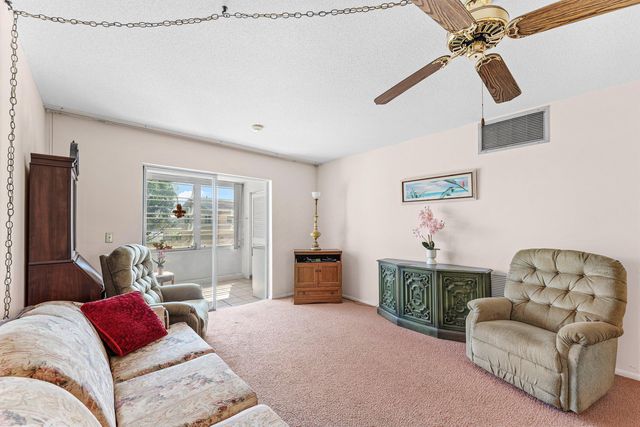 2191 NE 1st Court 202, Boynton Beach, FL 33435