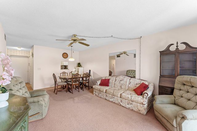 2191 NE 1st Court 202, Boynton Beach, FL 33435