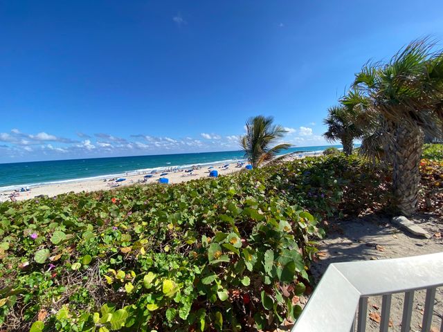 2191 NE 1st Court 202, Boynton Beach, FL 33435