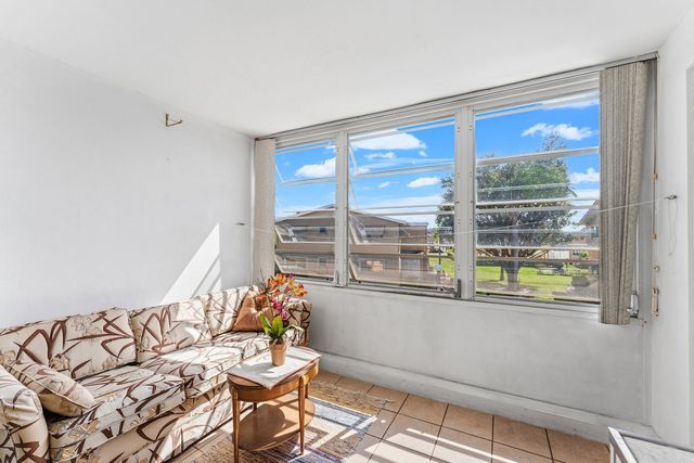 2191 NE 1st Court 202, Boynton Beach, FL 33435