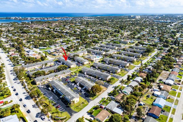 2191 NE 1st Court 202, Boynton Beach, FL 33435