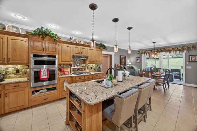 211 Tomlon Rd, Crossville, TN 38555