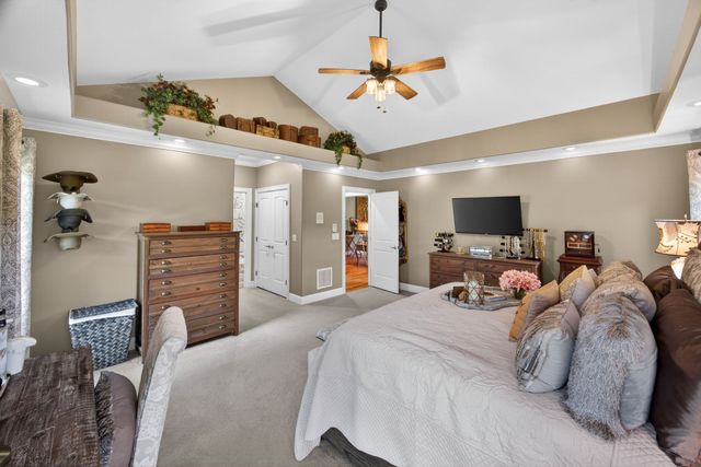 211 Tomlon Rd, Crossville, TN 38555