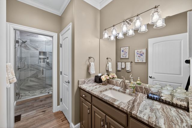 211 Tomlon Rd, Crossville, TN 38555