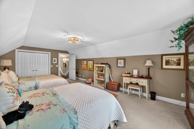 211 Tomlon Rd, Crossville, TN 38555