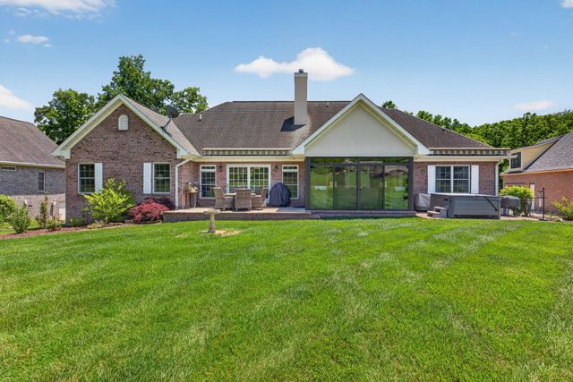 211 Tomlon Rd, Crossville, TN 38555