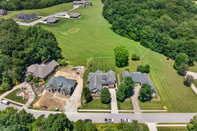 211 Tomlon Rd, Crossville, TN 38555