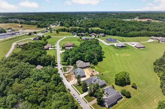 211 Tomlon Rd, Crossville, TN 38555